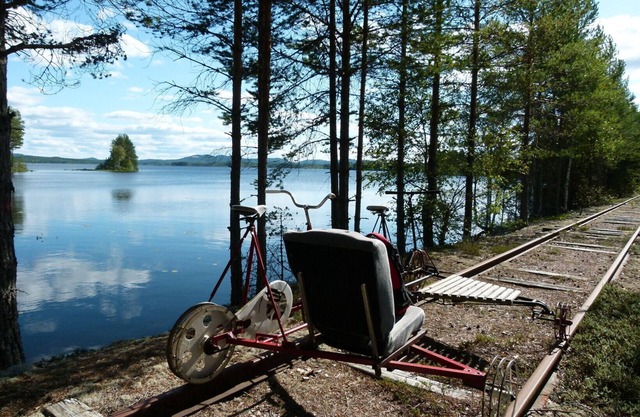 Child-friendly holiday home close to the lake