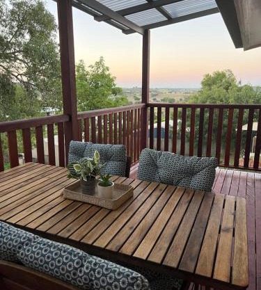 Childers Charmer with Aircon, WIFI & modern luxuries