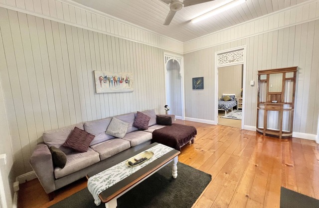 Childers charmer - with aircon, WIFI and modern luxuries