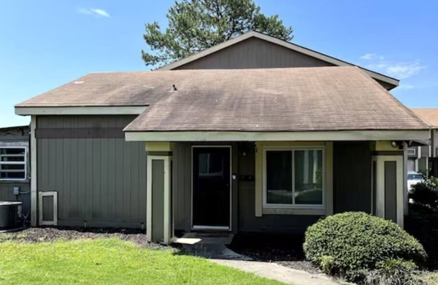 Chill 2-BR Condo/3mi. from Aviation Museum