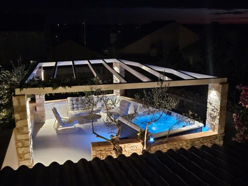 Chill House Unije