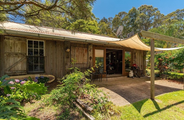 Chill Out on the shores of the beautiful Myall Lake