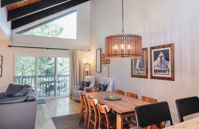 Chillside Chalet: Modern West Vail Townhouse!
