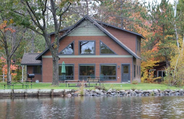 Chippewa Flowage Luxury Cabin #9