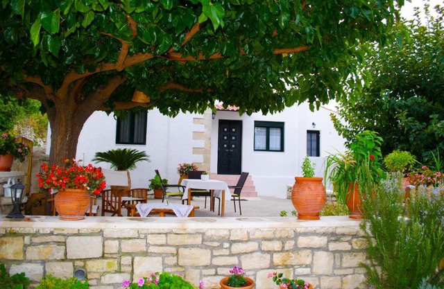 Chrisa Traditional Cretan House