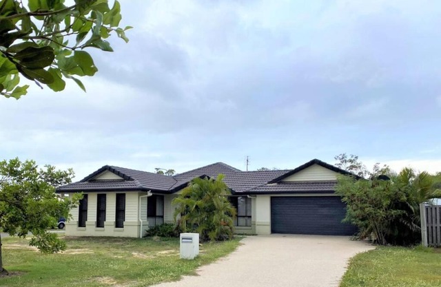 Christa's place - 4 BR Modern House in Gladstone