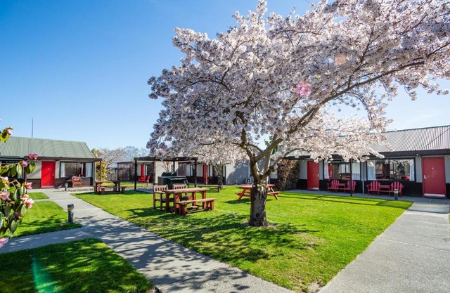 Christchurch Park Motel
