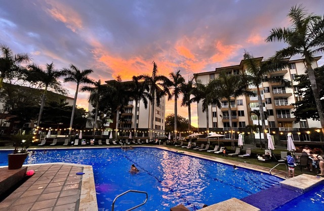 Jaco-Costa Rica. Fishing, surfing or relaxing...Stay in this amazing Condo!
