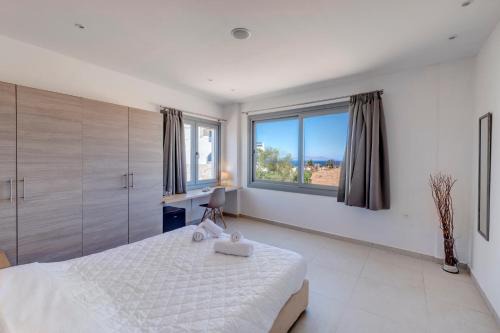 Chrysonisos Suites with Sunset & Seaviews near Kini
