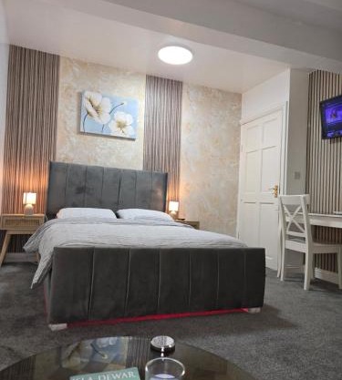 CHUB Luxury Ensuite