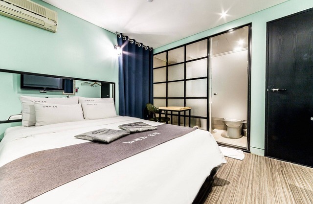 Chuncheon Hotel Lavender