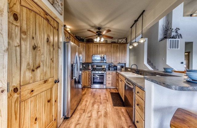Cielo Vista Cabin - Three Bedroom Three Bathroom Cabin
