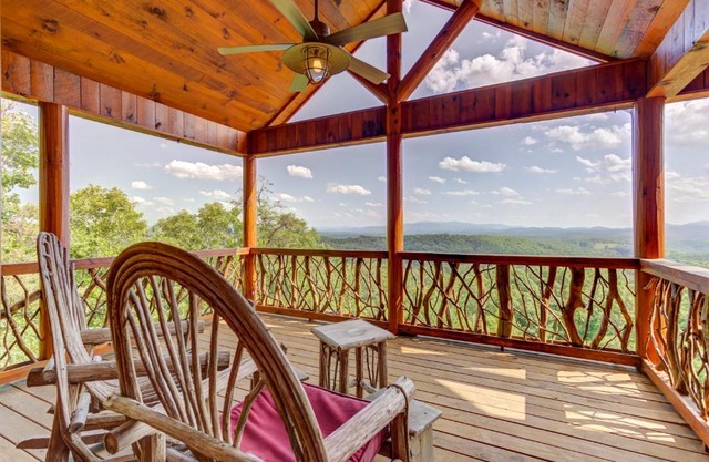 Cinnamon Bear Lodge