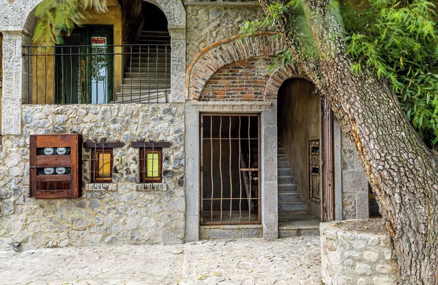 Cipressi Spectacular Italian Tuscan Loft