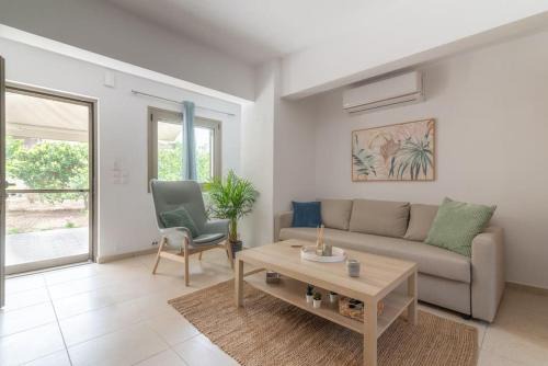 Citrea Stylish House with Garden near Beach
