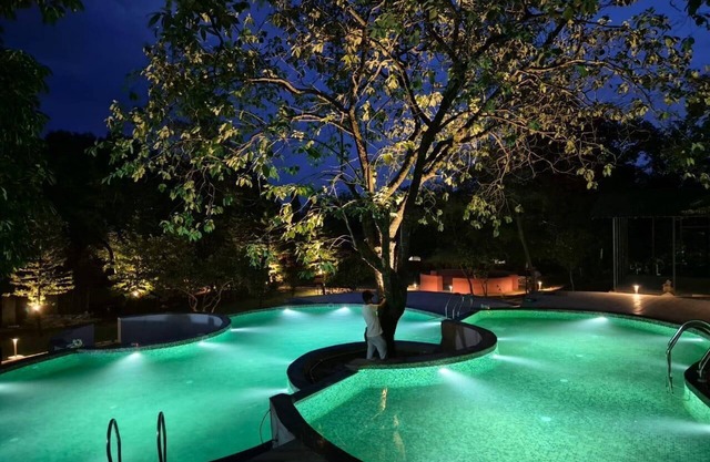 Citrus Prime Hill Queen Resort