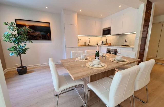 City Center Charm in Exclusive Eiganes - Modern & Spacious