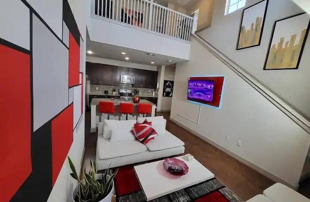 *Graduation* City Center 3 Story Escape + Pool