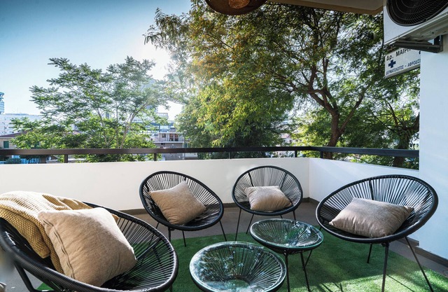 City Center Modern Boho Stay