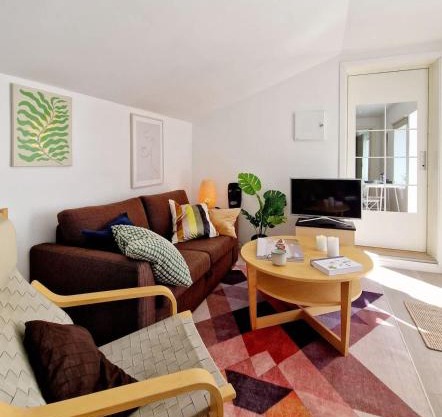 City center Terrace in quiet backyard - Stylish