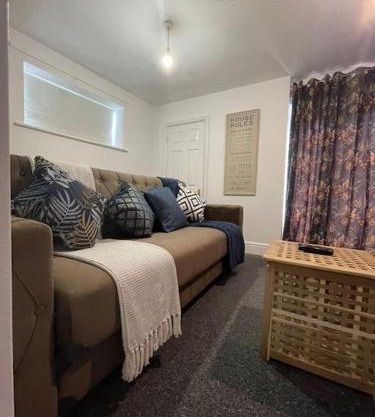 City Escape! Fishponds Apartment, Bristol, sleeps up to 4 guests
