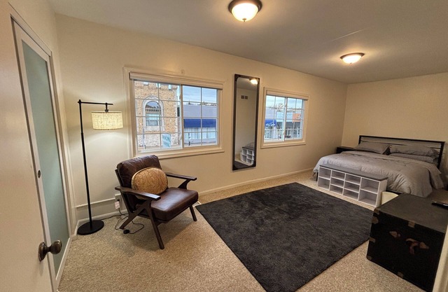 City Experience in the Heart of Downtown Berkley