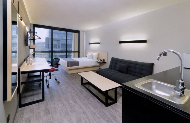 City Express Plus by Marriott Monterrey Galerias