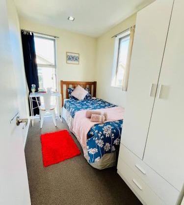 City Fringe Private Room - Your Urban Escape!