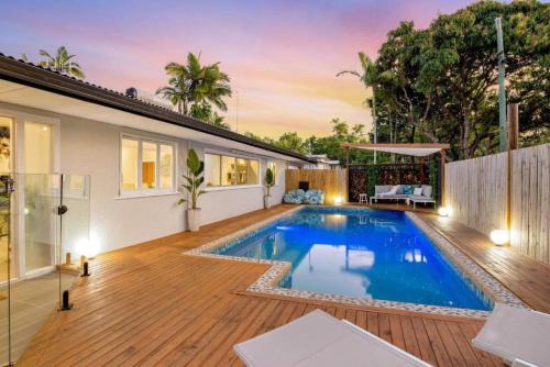 City Haven A Slice of Paradise 4BR Pool and Dog Friendly