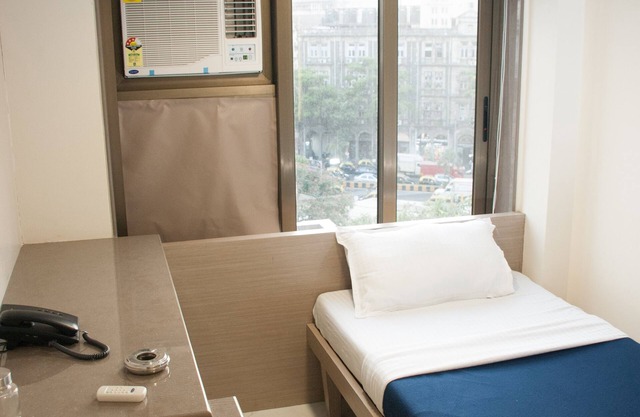 City Hotel
