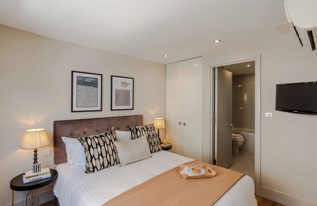 City of London | 1 Bed Executive Apartment (R)