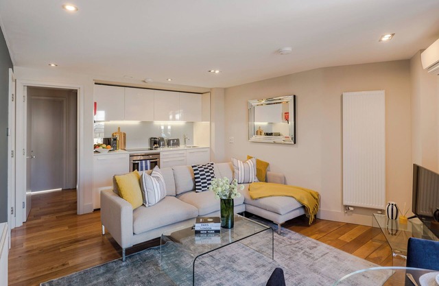 City of London | Exec 1-Bed Apart w Terrace