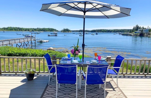 City Point Beautiful Cottage on Old Harbor