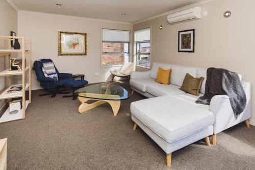 City Sails - 3 BR townhouse in central New Plymouth