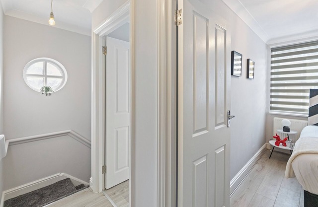 City Sophistication: Chic 3-BR for Modern Living