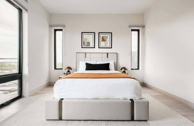 City Views! | Chic Jefferson Park Condo | Tesoro