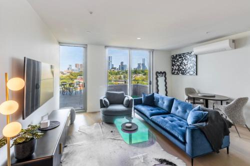 City Views - Unique Carlton Stay