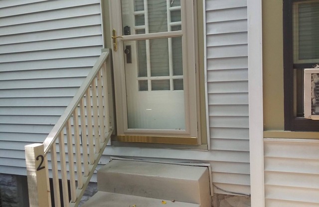 CityPlex # 2 2bed-2bath 2nd Floor Apt.