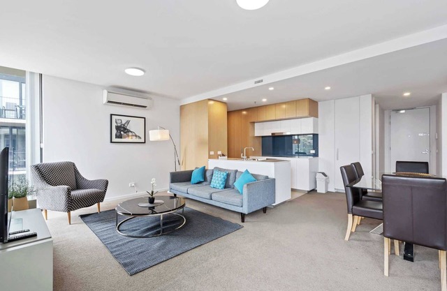 CityStyle - 2 Bedroom Luxury Belconnen Apartments