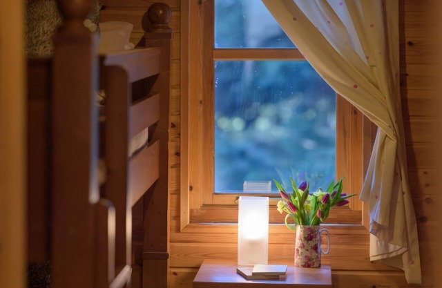 Clachnaben - sleeps 6 guests in 3 bedrooms