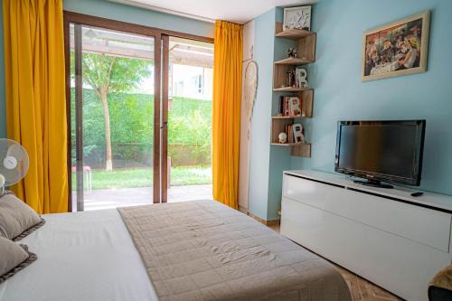Claire Apartment with Garden