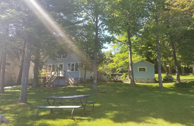 Clam Lake Lake Front Property, justo al lado de Torch Lake Michigan / Lake Bellaire