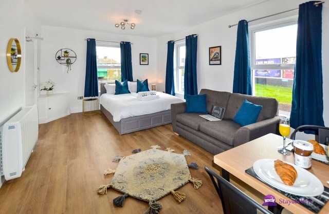 Clarabel Studio Apartment - Stayseekers