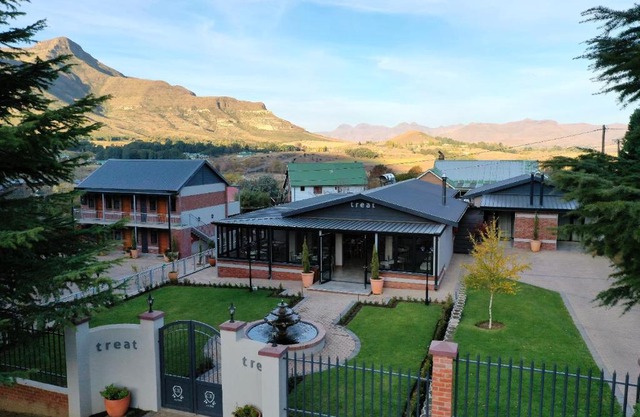 Clarens Retreat