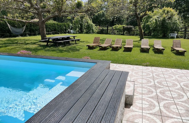 CLASSEE 3 ETOILES - swimming pool - jacuzzi 14 people 8 ha estate, lake and sea