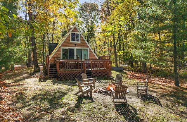 Classic A-Frame | River, Fireplace, Kayaks & Tubes