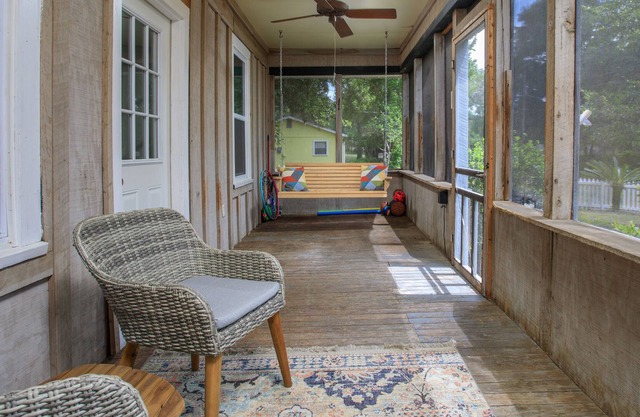 Classic Bungalow on Corner Lot - Screened Porch, Fenced Yard, Firepit & Grill