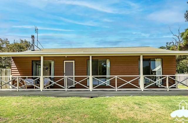 Classic Cocomo, Sandy Point