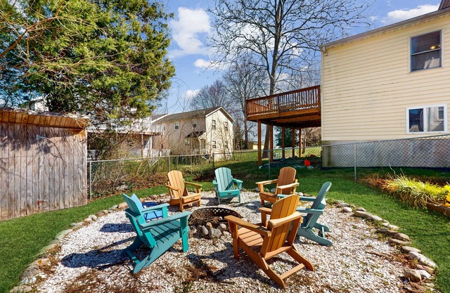 Classic dog-friendly retreat with shared yard & open layout - near beach