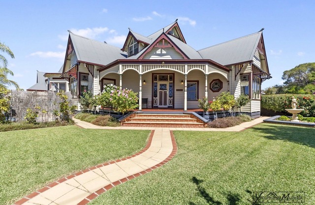 Classic Federation House close to Town & Lake